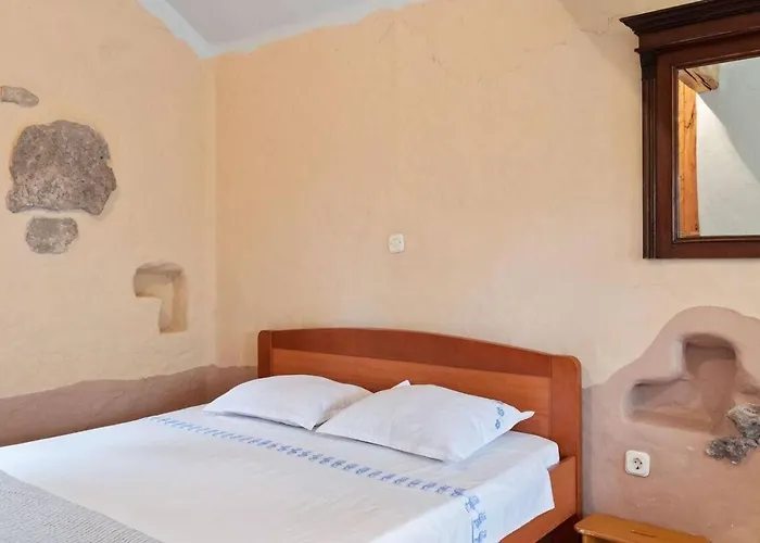 House Kadulja بيت للعطل تربانج