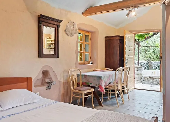 House Kadulja تربانج